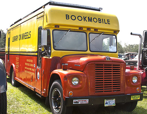 picture of a bookmobile