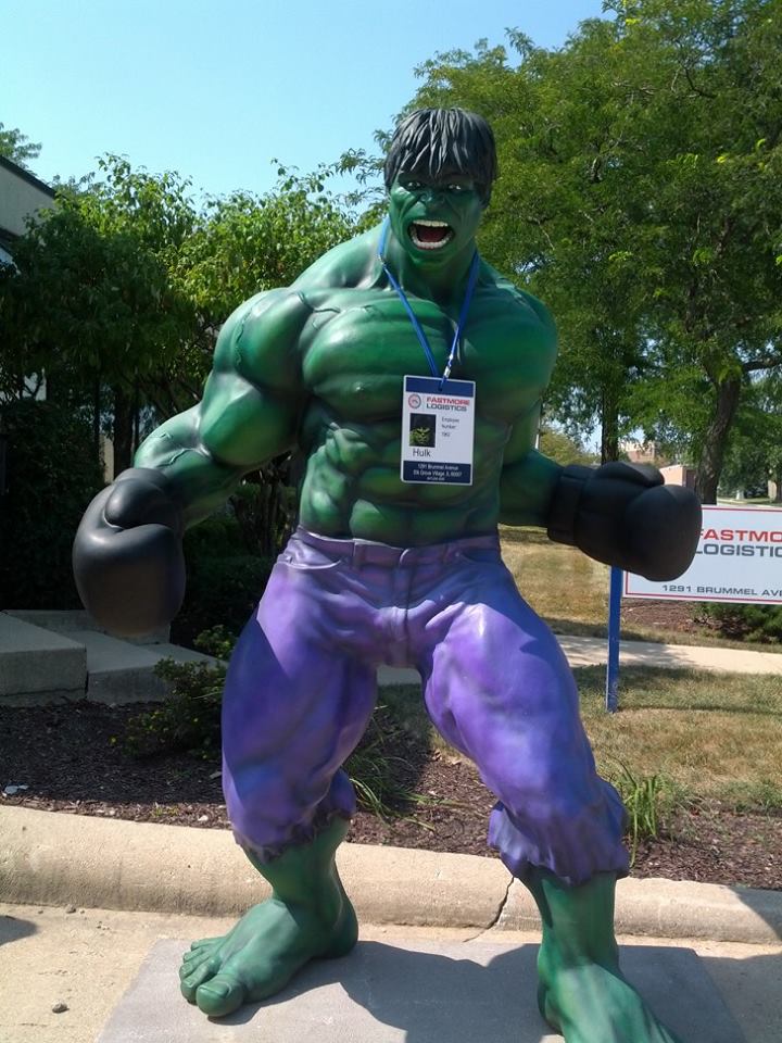 hulk statue at Northlake Library