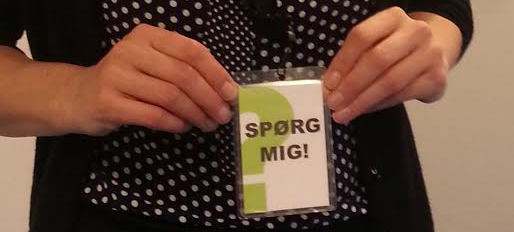 The "Ask Me!" staff tag at Tårnby Main Library