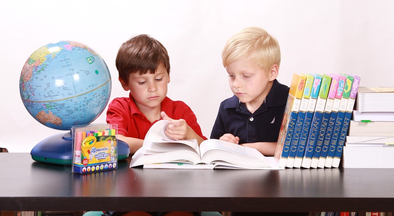 children reading